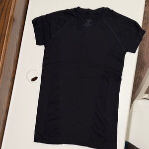 Oiselle Classic Black Short Sleeve Tee